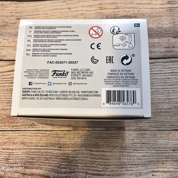 NWT Marvel Collector's Corp Funko Pop Spiderman El Aracno #706 - Picture 6 of 6